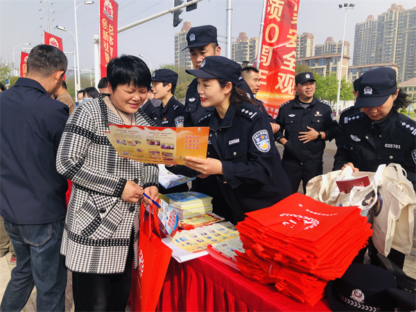 chuangxinyinling10nian 图片3.jpg chuangxinyinling10nian 图片3.jpg